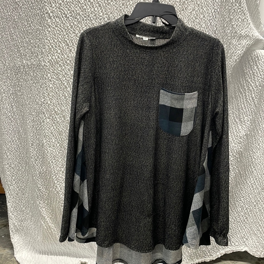 Wonderland by Orange boutique top NWT